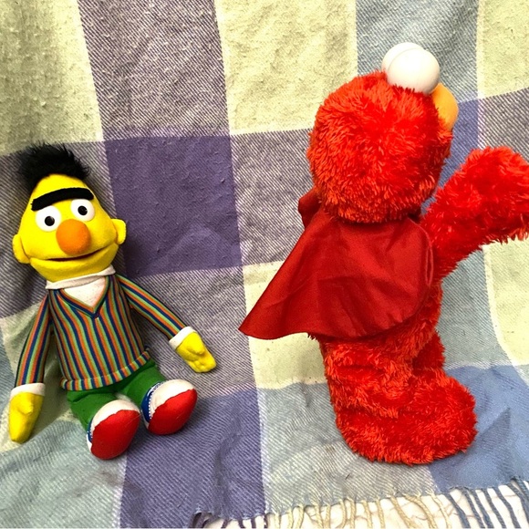 TICKLE ME ELMO Vintage TMX 10th ANNIVERSARY French  Version  Works perfectly - Picture 6 of 9